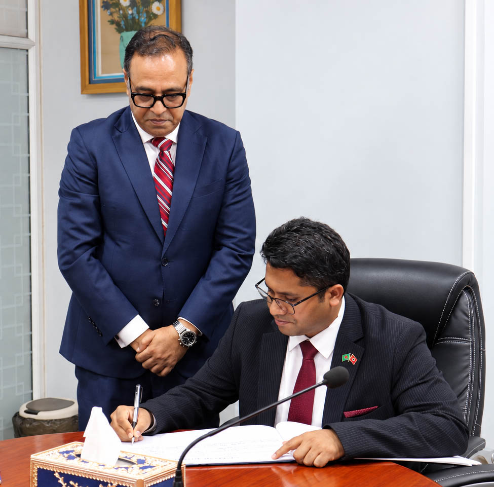 Mianz College Signs MoU with the Bangladesh High Commission